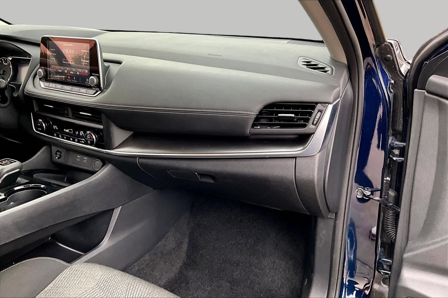 2025 Nissan Rogue SV Deep Ocean Blue Pearl at Sterling McCall Nissan