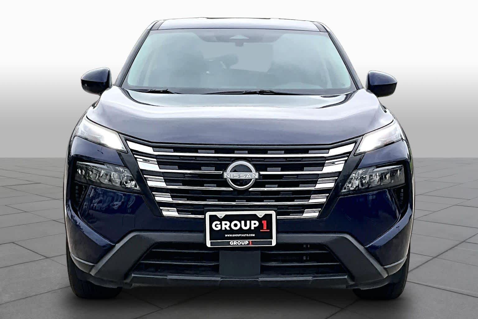 2025 Nissan Rogue SV Deep Ocean Blue Pearl at Sterling McCall Nissan