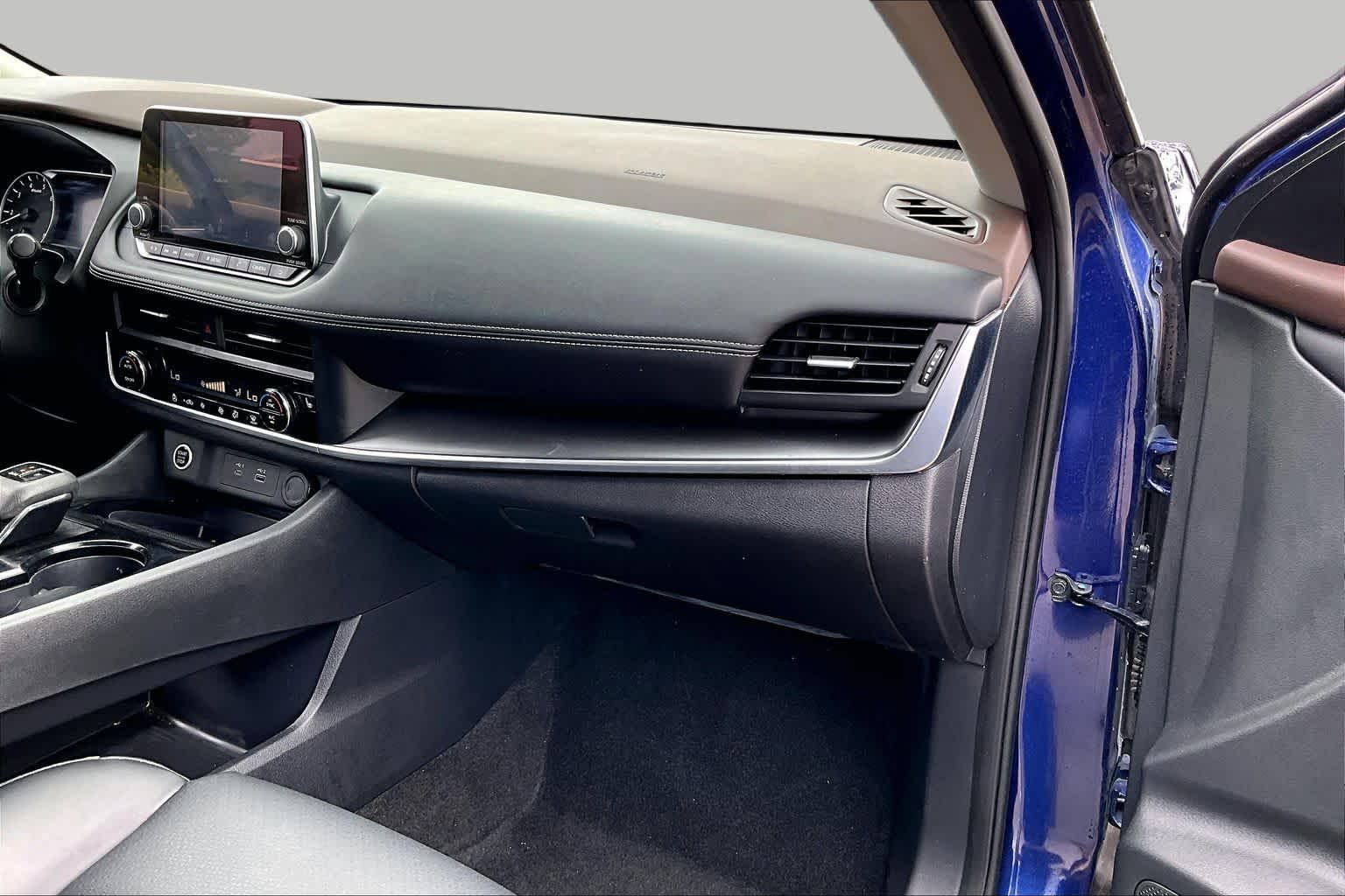 2023 Nissan Rogue SV Caspian Blue Metallic at Davis Chevrolet
