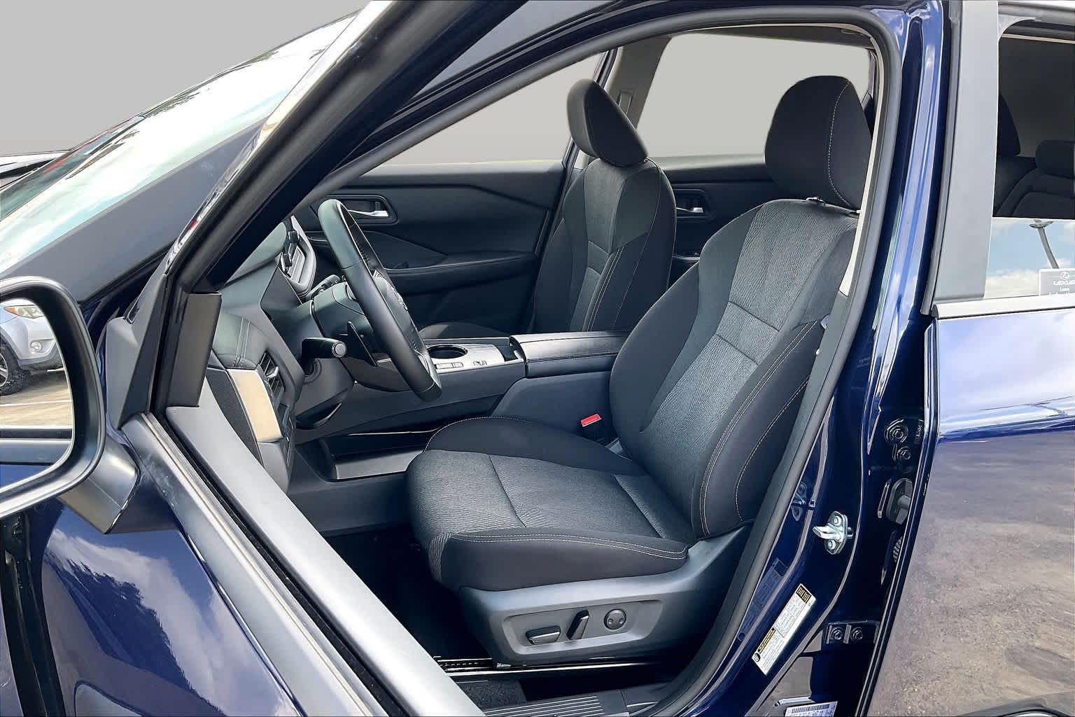2025 Nissan Rogue SV Deep Ocean Blue Pearl at Sterling McCall Nissan