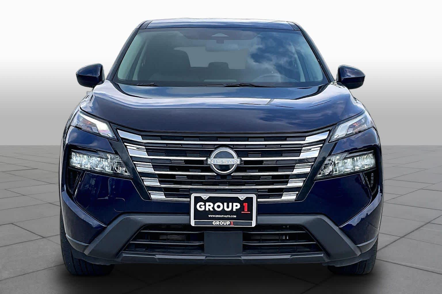 2025 Nissan Rogue SV Deep Ocean Blue Pearl at Sterling McCall Nissan