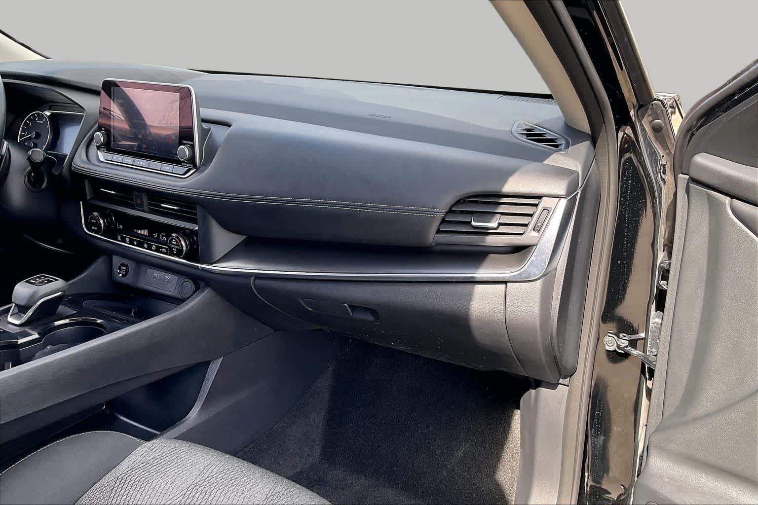 2024 Nissan Rogue SV Super Black at Sterling McCall Nissan