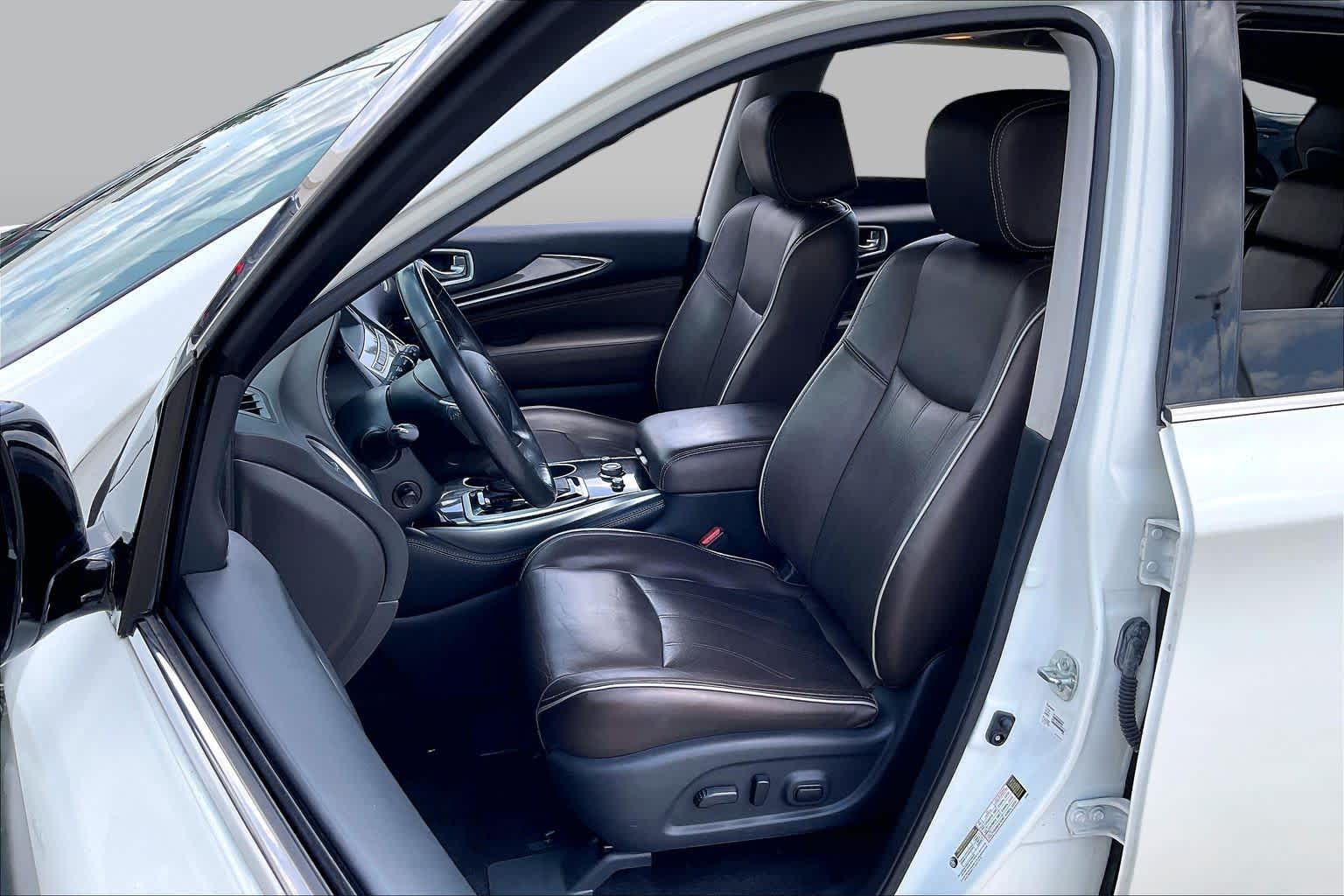 2019 INFINITI QX60 LUXE Majestic White at Lexus Southwest Houston