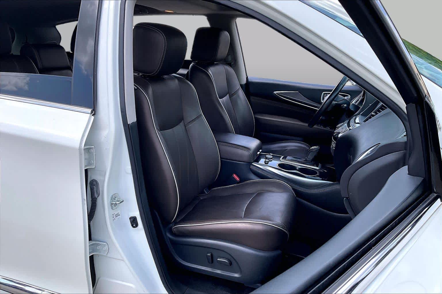 2019 INFINITI QX60 LUXE Majestic White at Lexus Southwest Houston