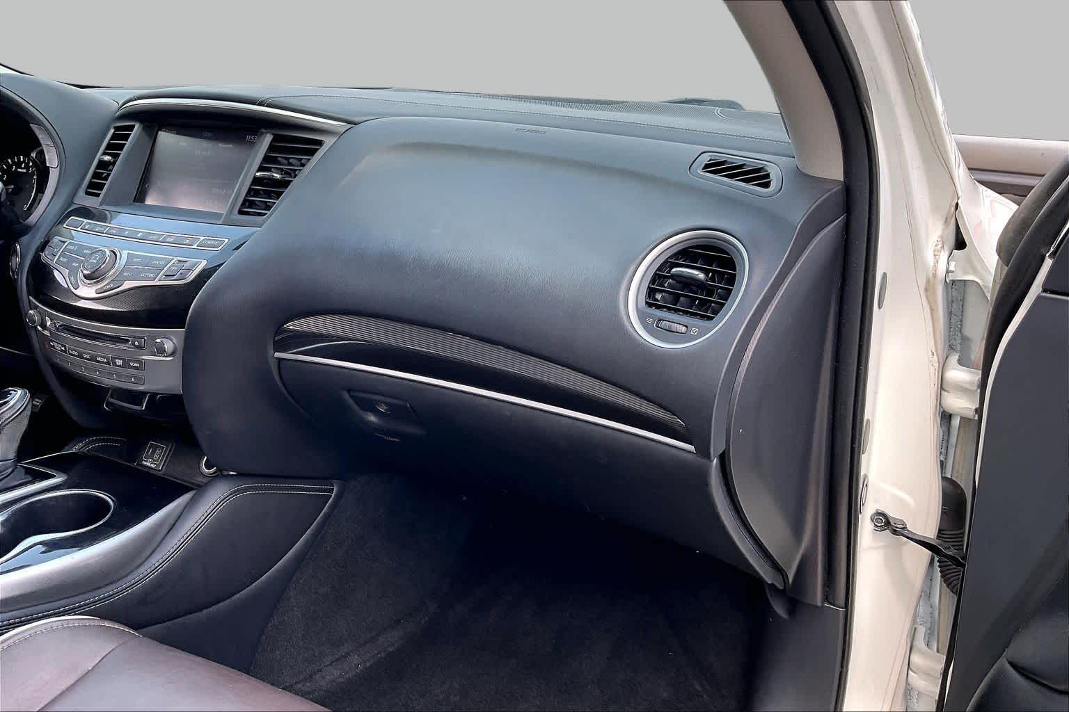 2019 INFINITI QX60 LUXE Majestic White at Lexus Southwest Houston