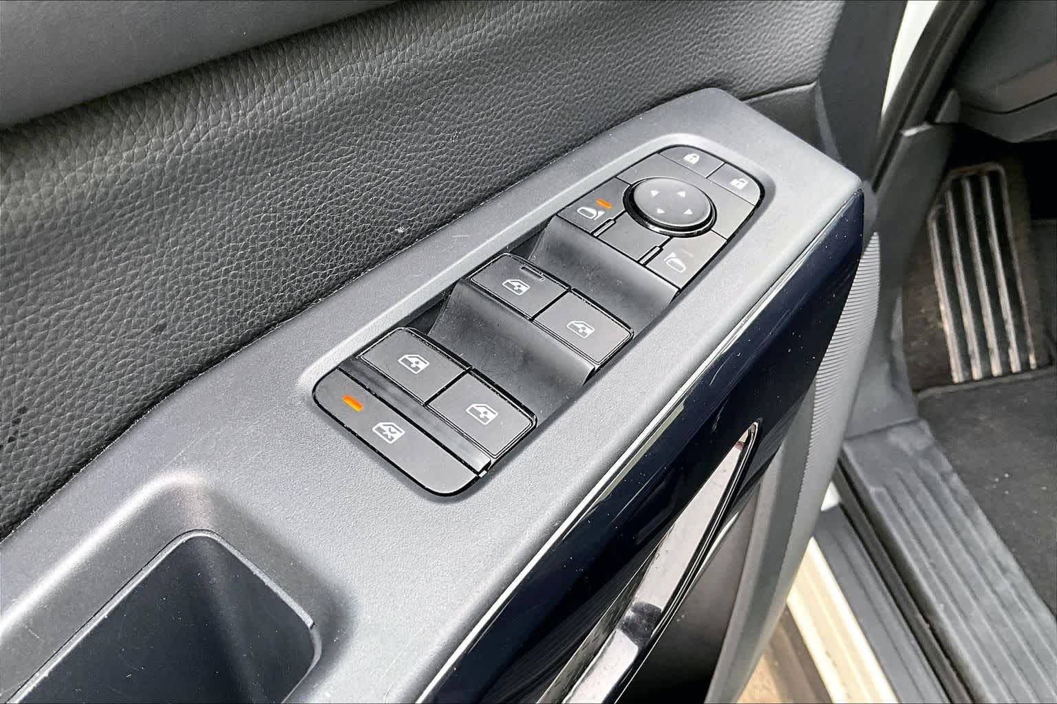 2025 Nissan Pathfinder SV Glacier White at Sterling McCall Nissan
