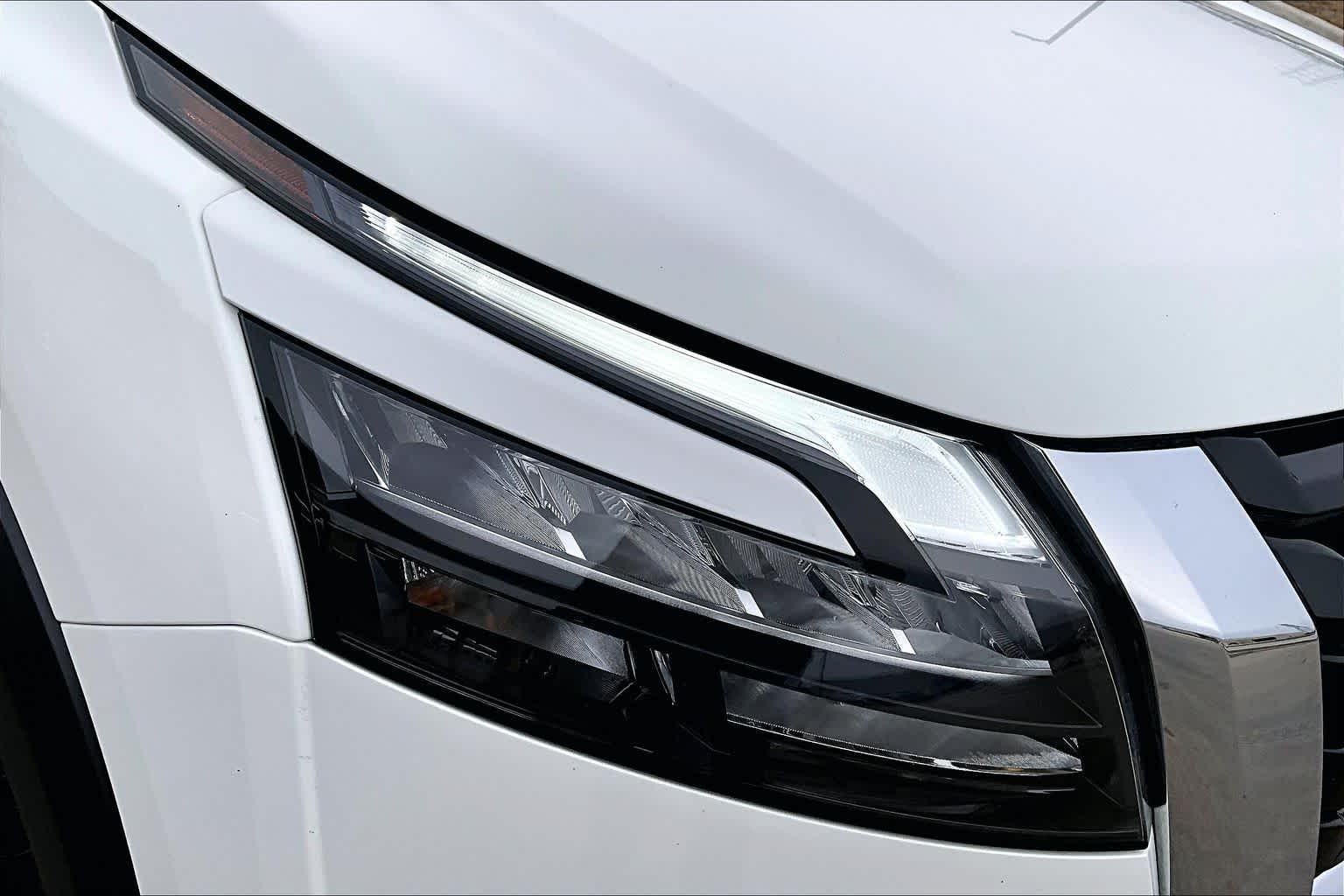 2025 Nissan Pathfinder SV Glacier White at Sterling McCall Nissan