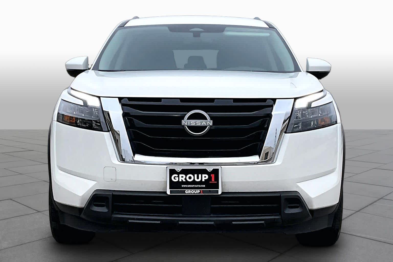 2025 Nissan Pathfinder SV Glacier White at Sterling McCall Nissan