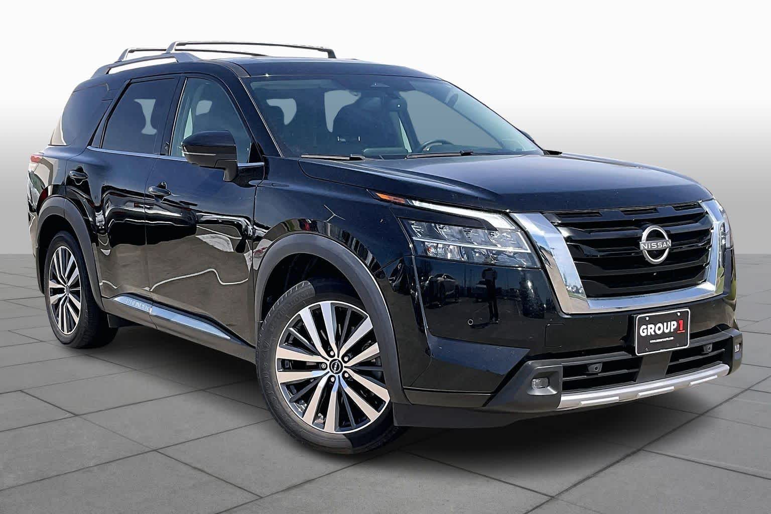 2022 Nissan Pathfinder Platinum - 2