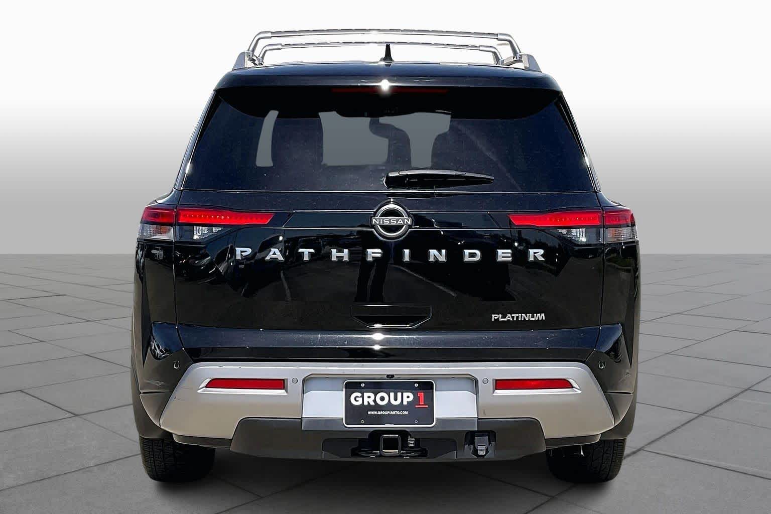 2022 Nissan Pathfinder Platinum - 4