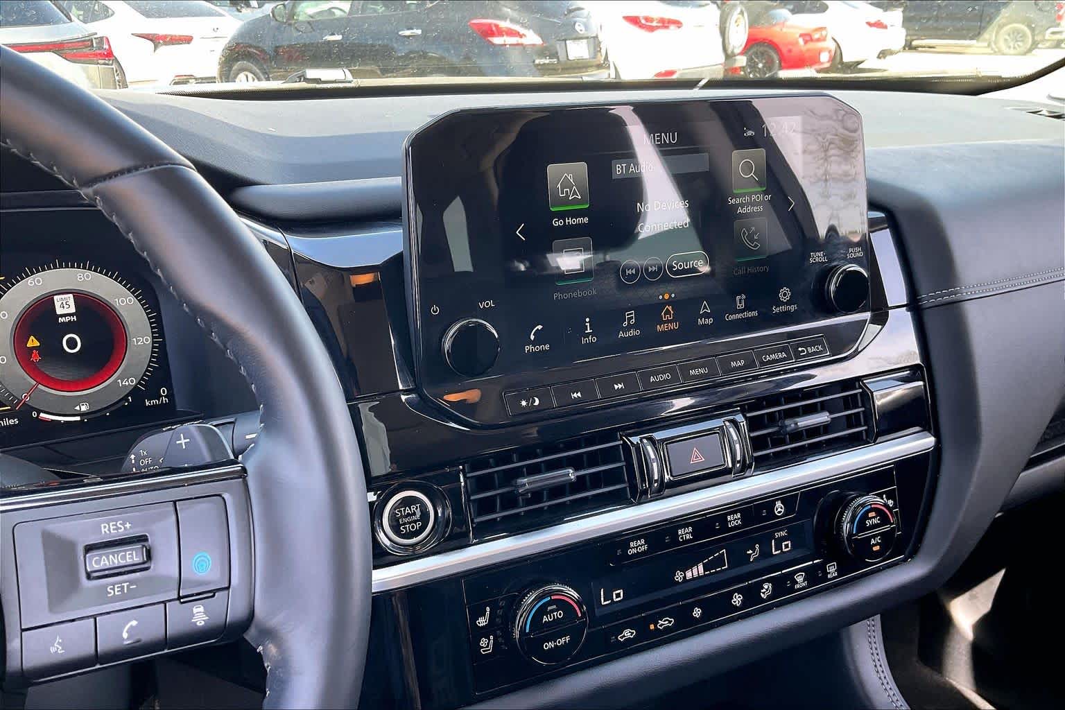 2022 Nissan Pathfinder Platinum - 5