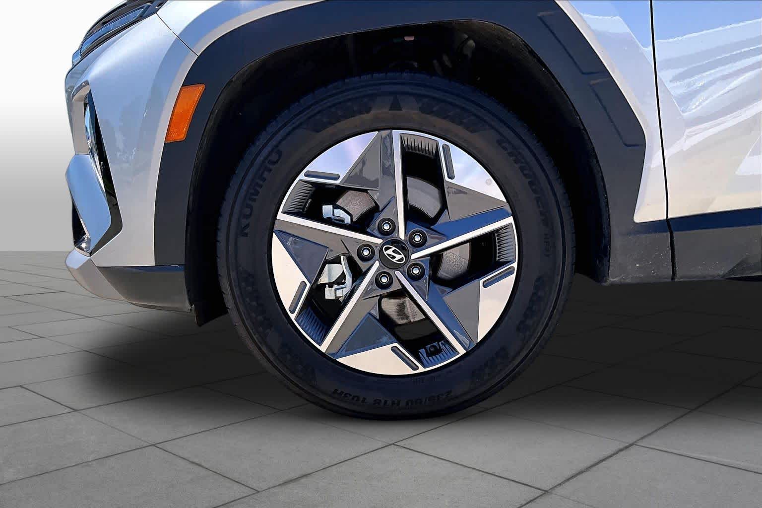 2026 Hyundai Tucson SEL Shimmering Silver at Turner Chevrolet