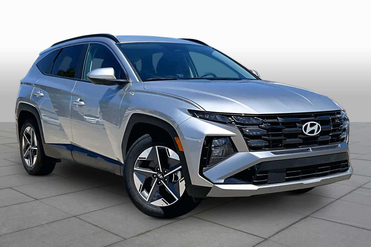 2026 Hyundai Tucson SEL Shimmering Silver at Turner Chevrolet