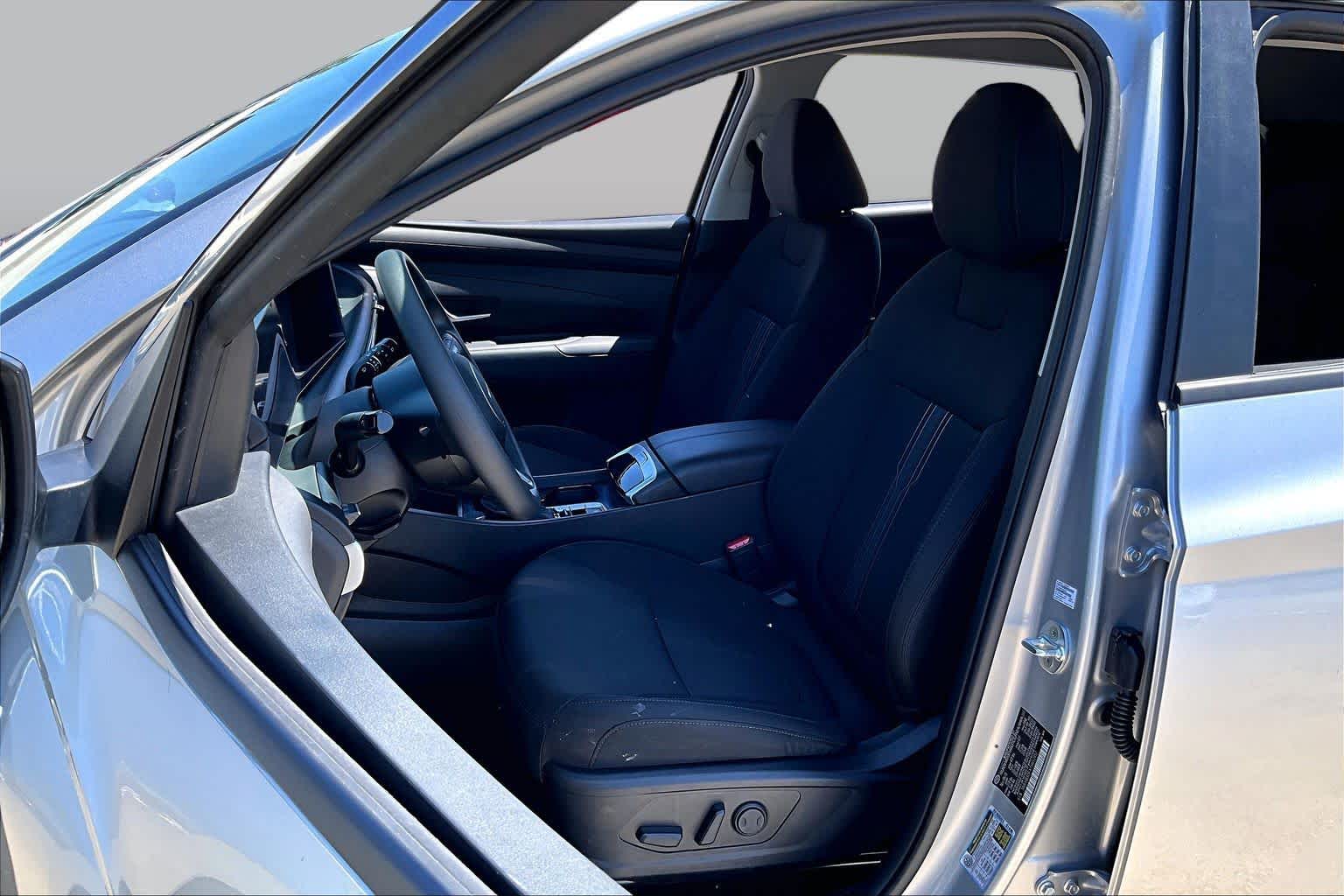 2026 Hyundai Tucson SEL Shimmering Silver at Turner Chevrolet