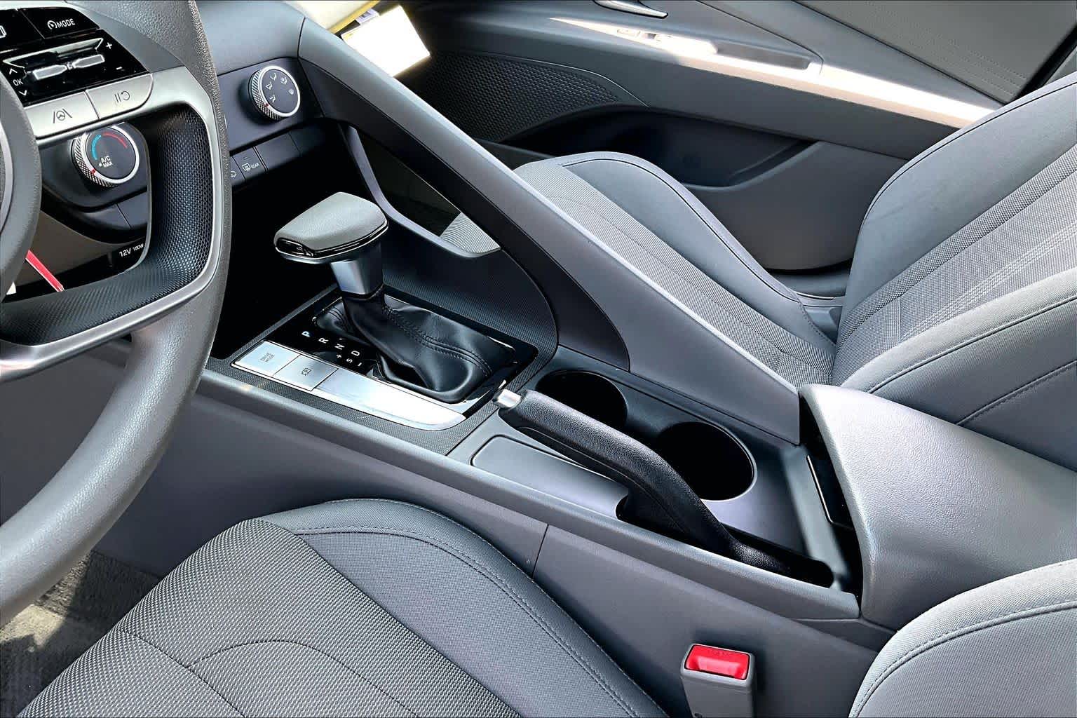 2021 Hyundai Elantra SE Portofino Gray at HGreg Houston