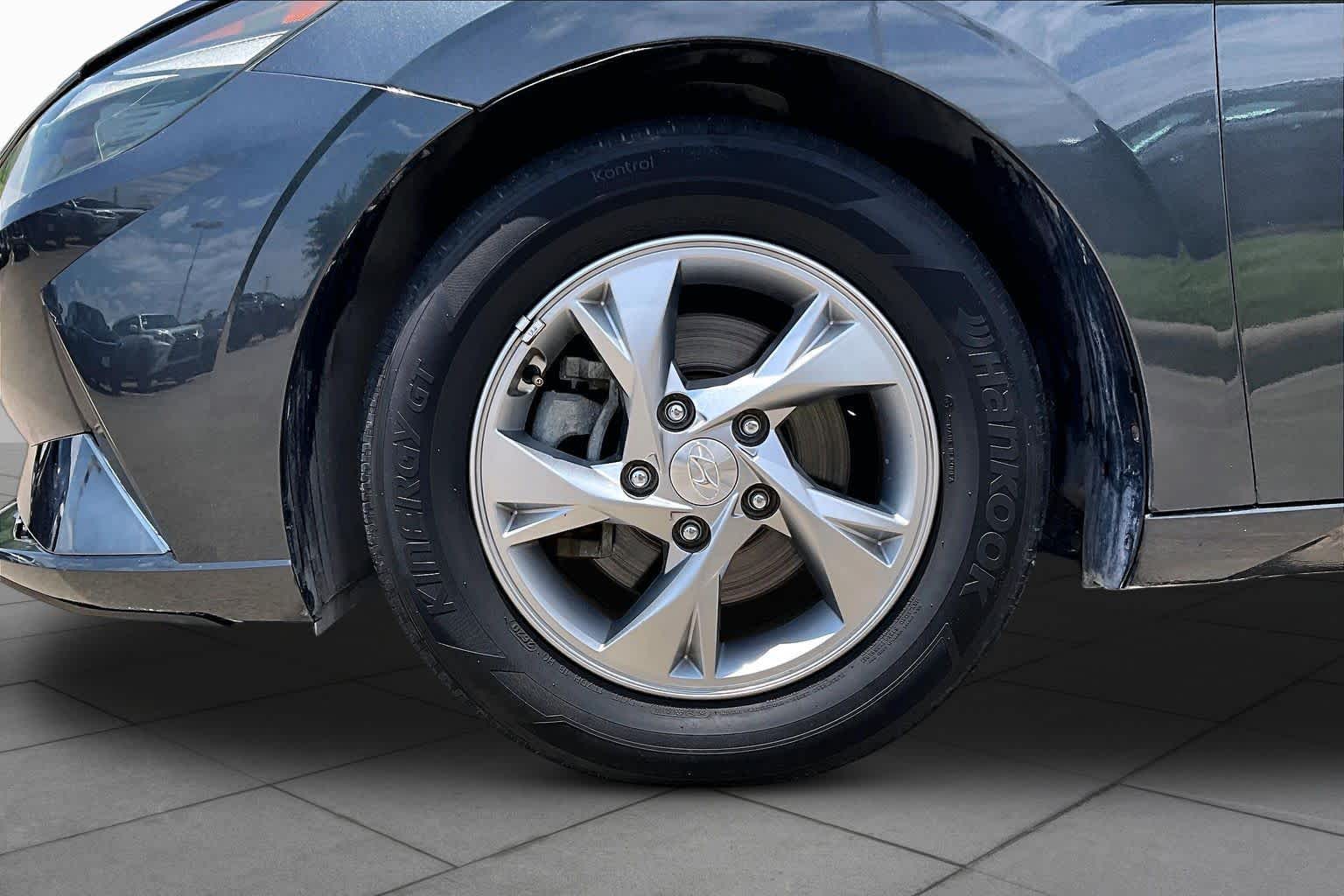 2021 Hyundai Elantra SE Portofino Gray at HGreg Houston