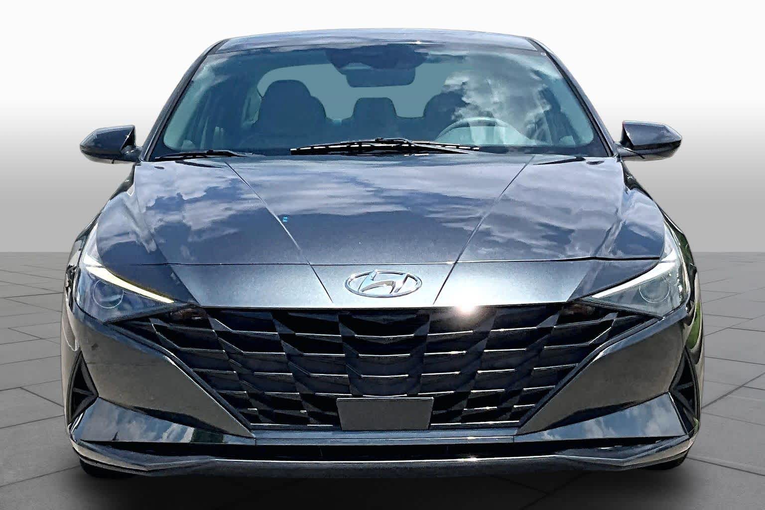 2021 Hyundai Elantra SE Portofino Gray at HGreg Houston