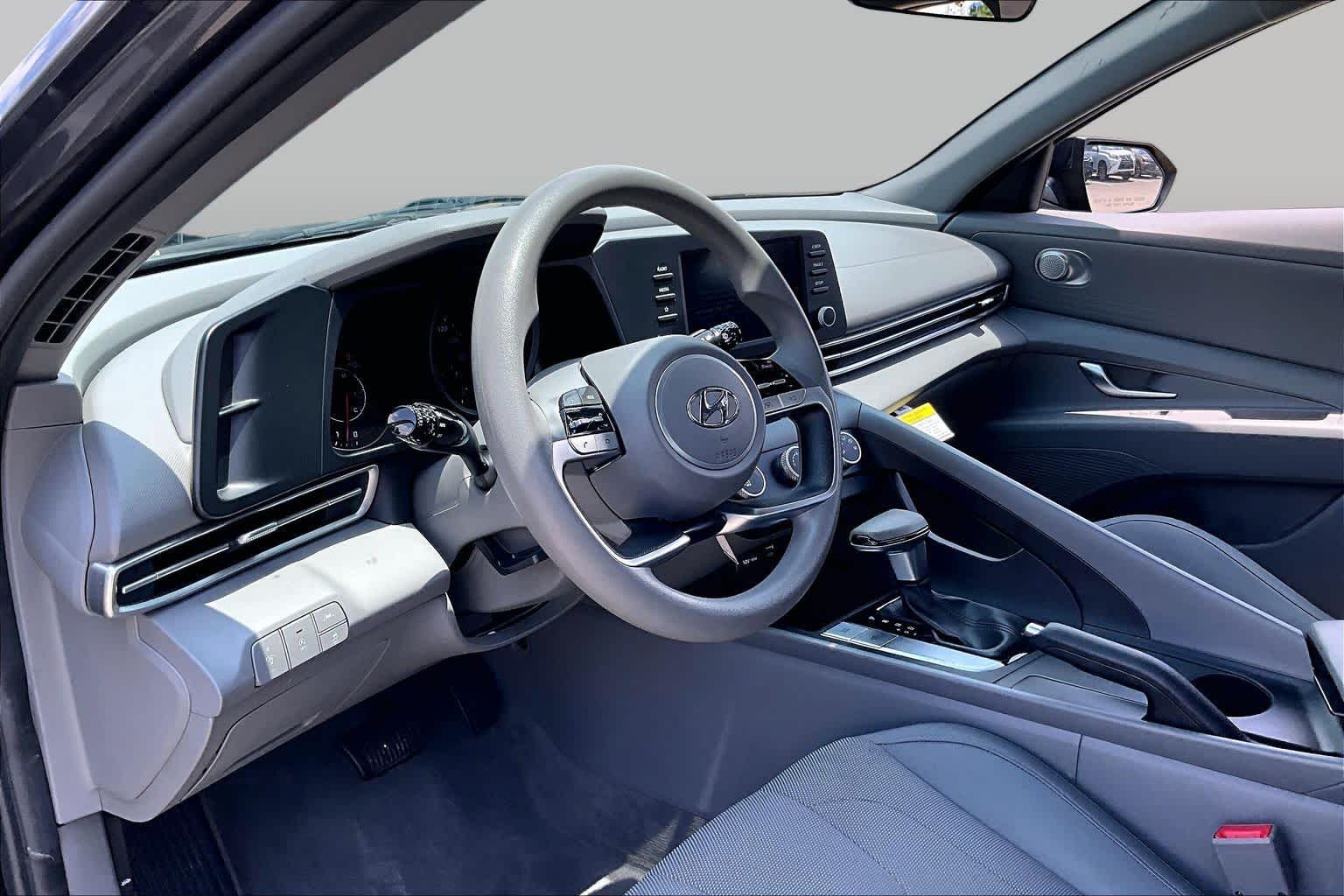 2021 Hyundai Elantra SE Portofino Gray at HGreg Houston