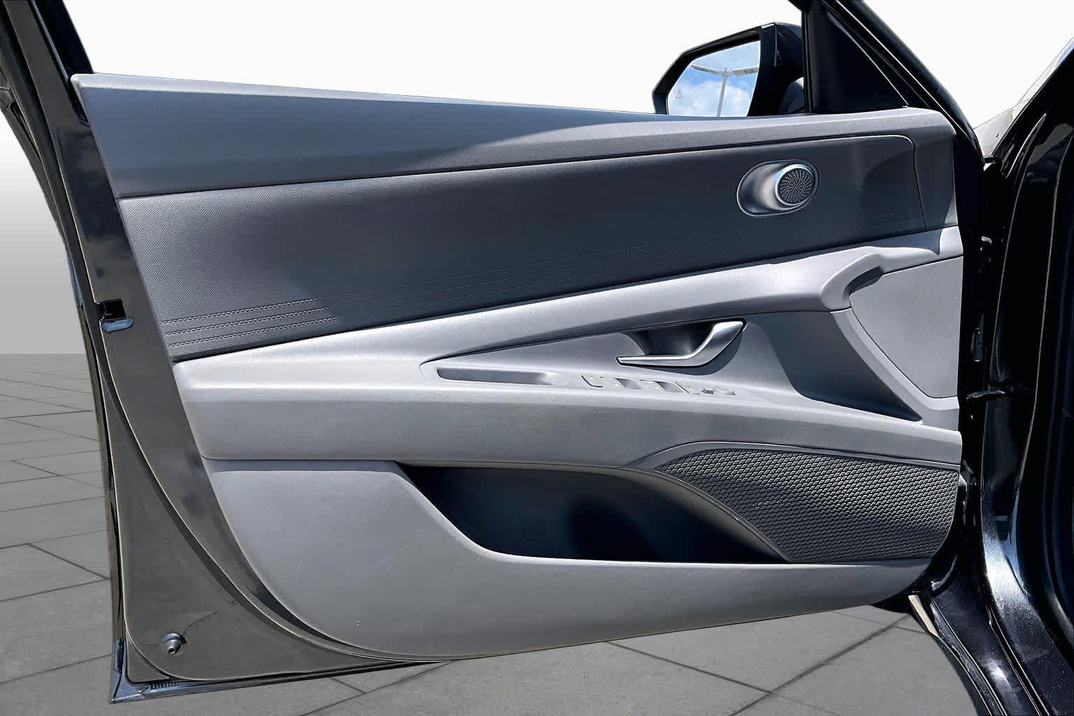 2021 Hyundai Elantra SE Portofino Gray at HGreg Houston