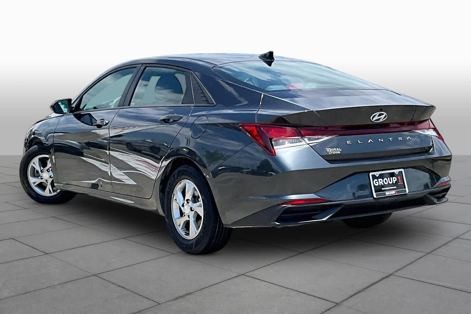 2021 Hyundai Elantra SE Portofino Gray at HGreg Houston