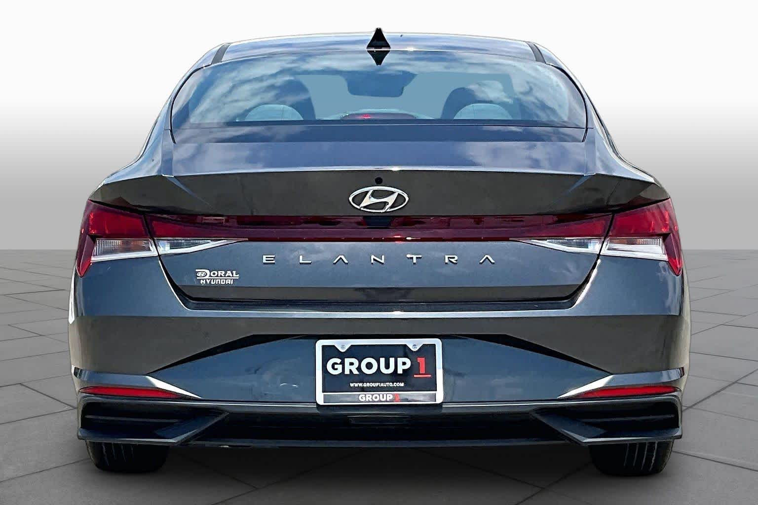 2021 Hyundai Elantra SE Portofino Gray at HGreg Houston