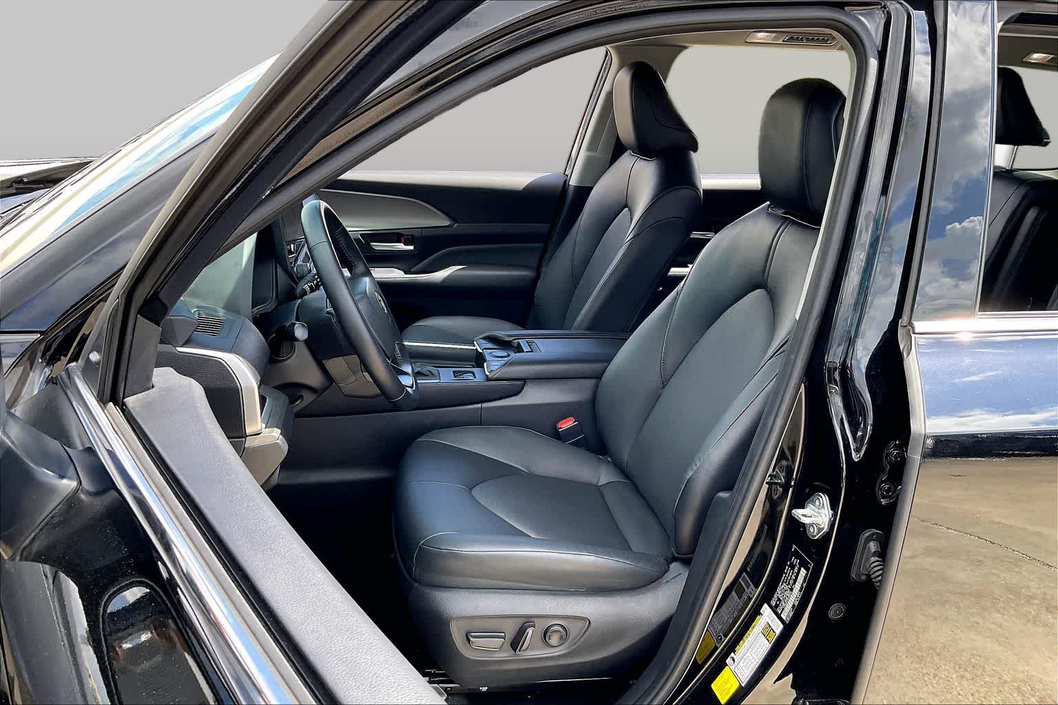 2024 Toyota Grand Highlander XLE Midnight Black Metallic at Group 1 Toyota Southwest