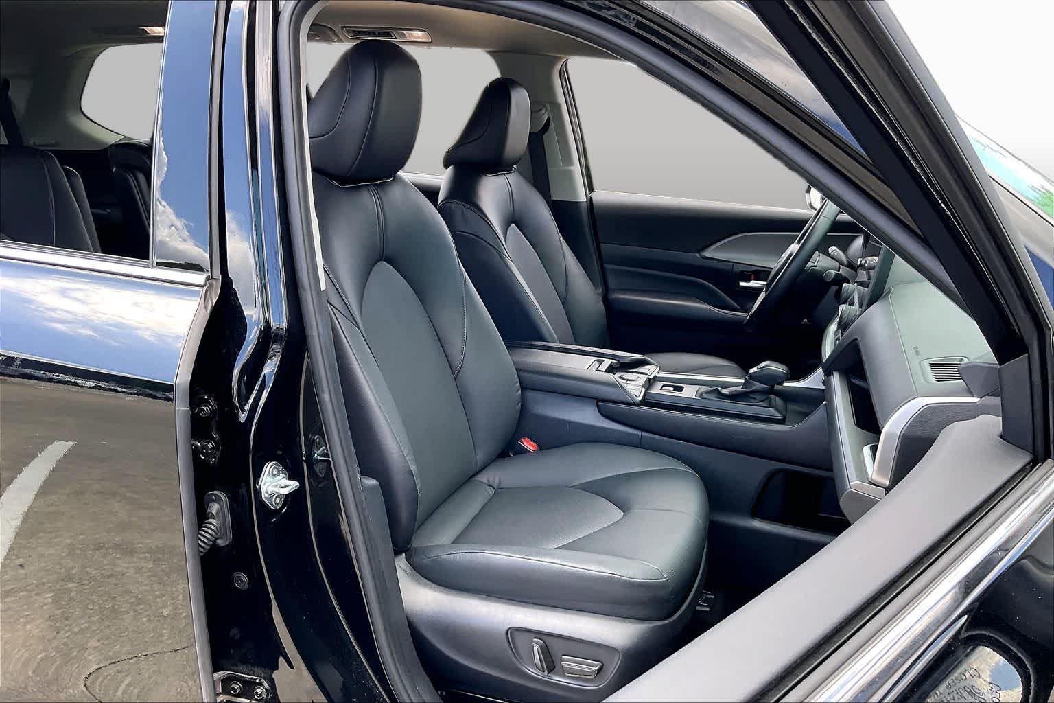 2024 Toyota Grand Highlander XLE Midnight Black Metallic at Group 1 Toyota Southwest