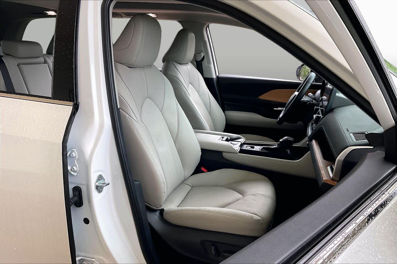 2025 Toyota Grand Highlander Limited Wind Chill Pearl at Group 1 Toyota Southwest
