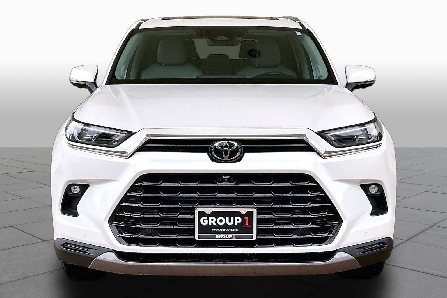 2025 Toyota Grand Highlander Limited Wind Chill Pearl at Group 1 Toyota Southwest