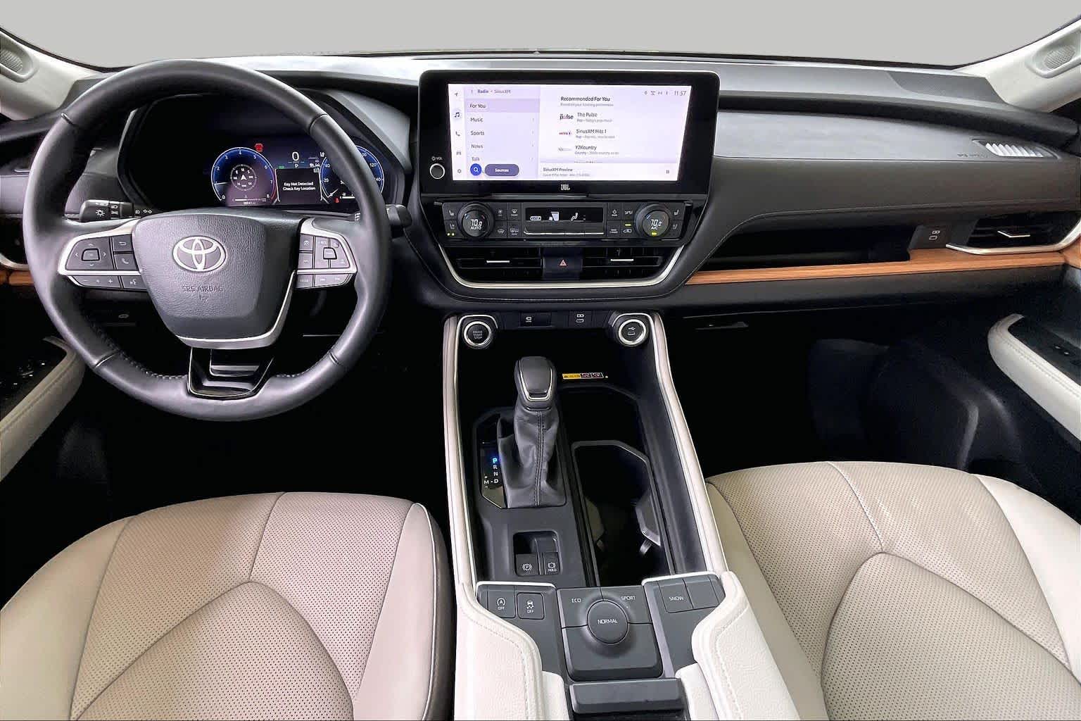 2025 Toyota Grand Highlander Limited Wind Chill Pearl at Group 1 Toyota Southwest