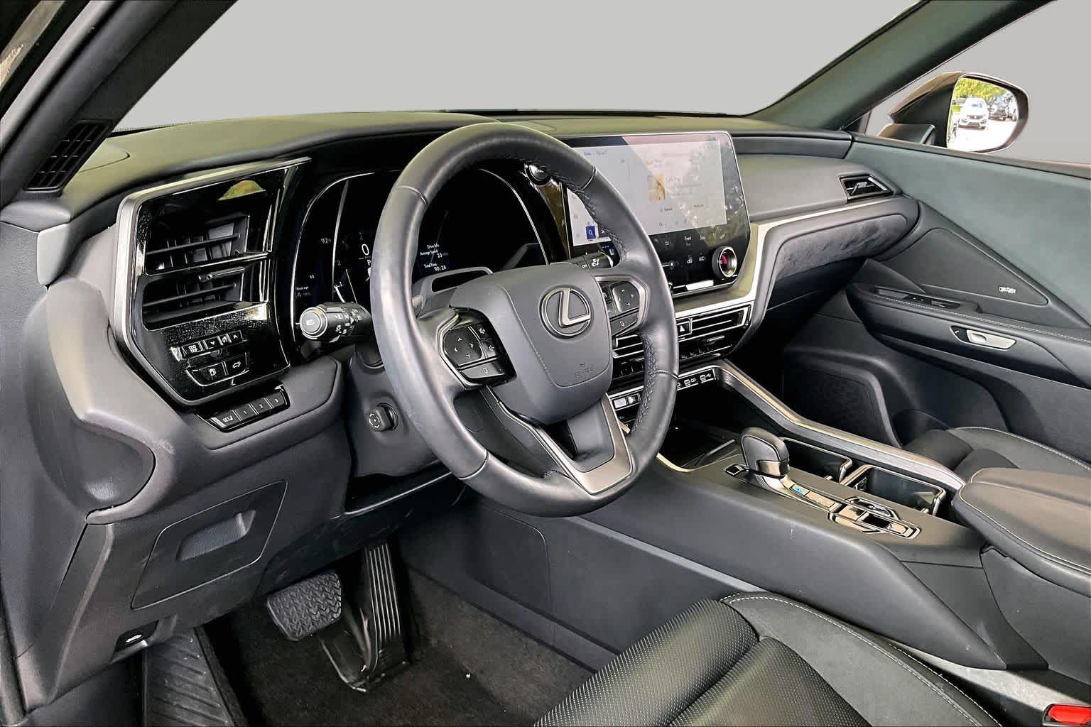 2024 Lexus TX 350 photo 15 of 34