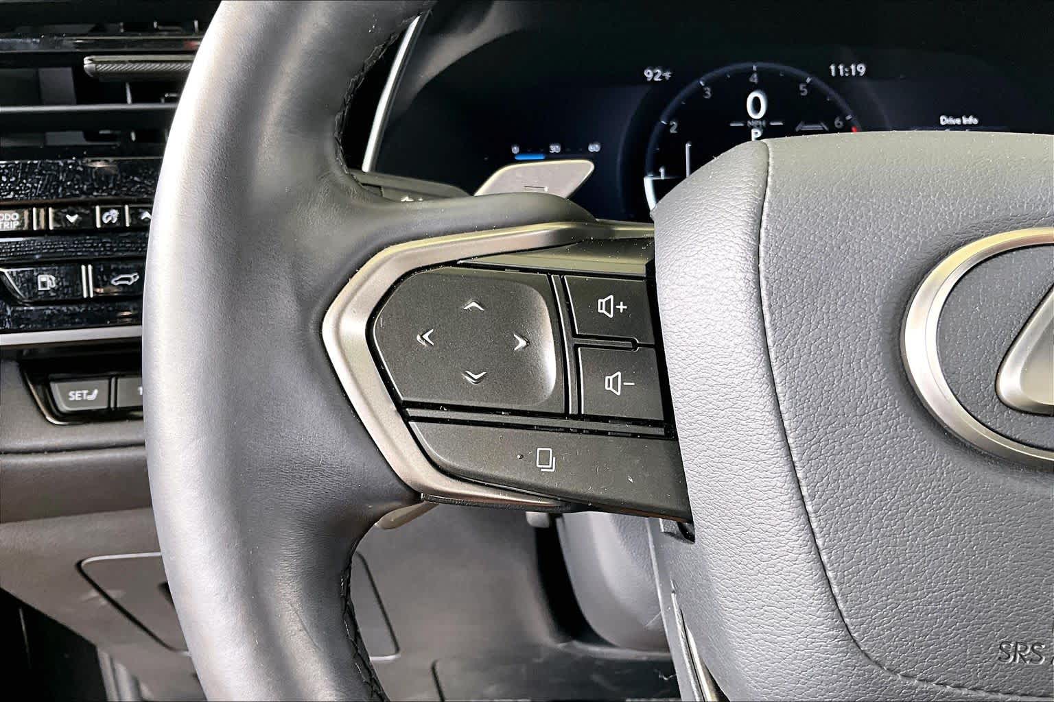 2024 Lexus TX 350 photo 21 of 34