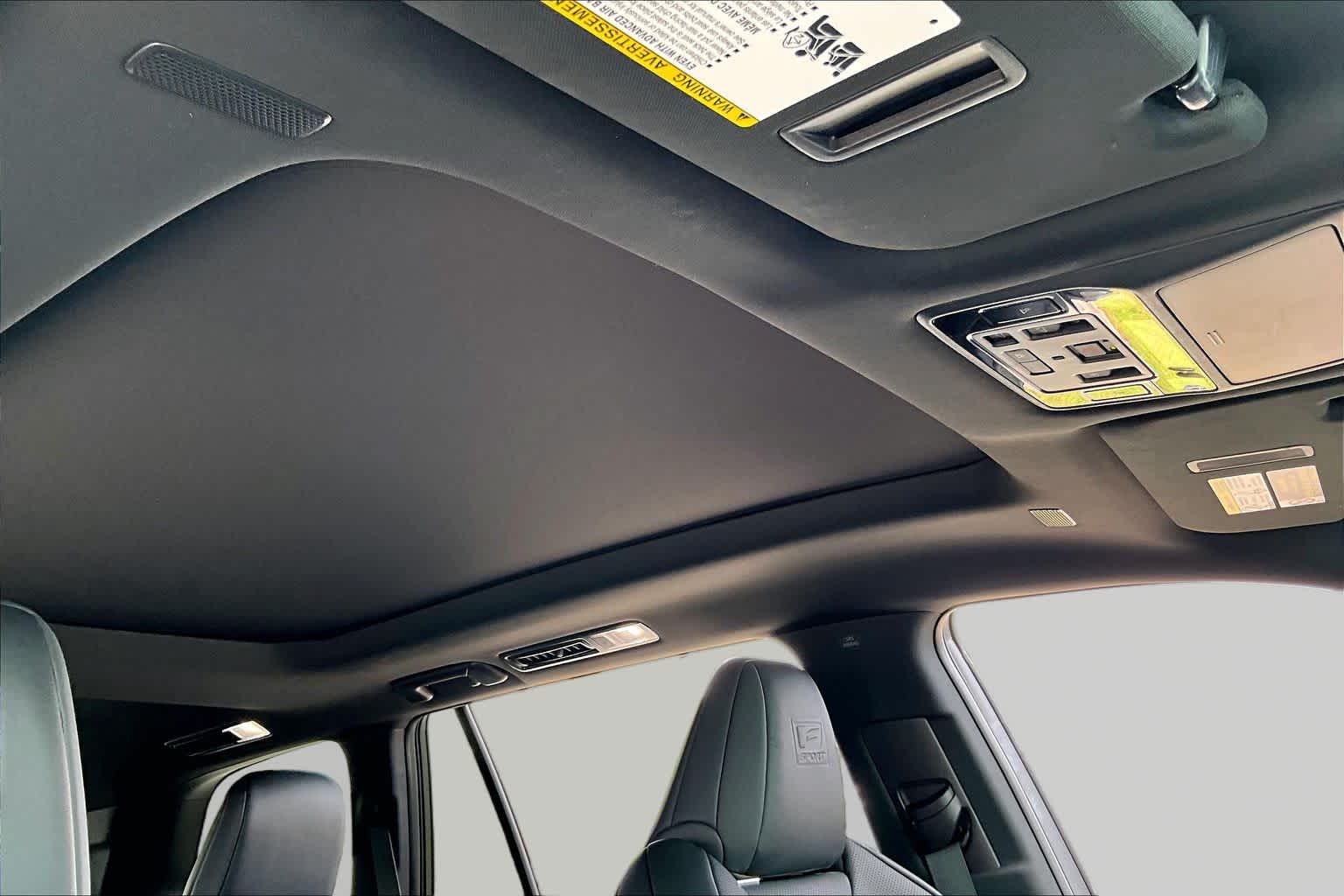 2026 Lexus TX 500h photo 13 of 35