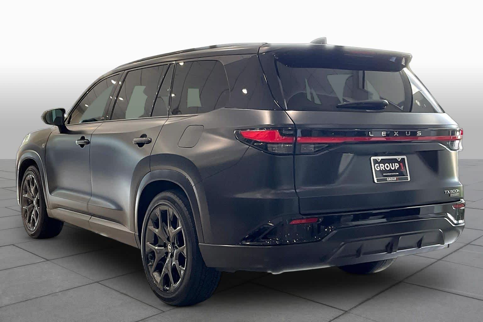 2026 Lexus TX photo 4 of 21