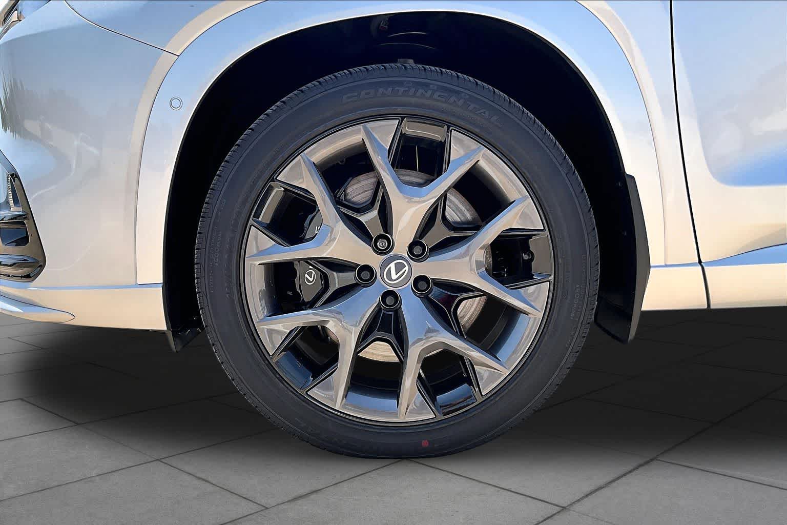 2026 Lexus TX 500h photo 21 of 21