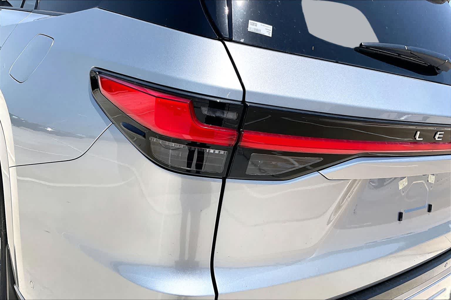 2026 Lexus TX 500h photo 6 of 21
