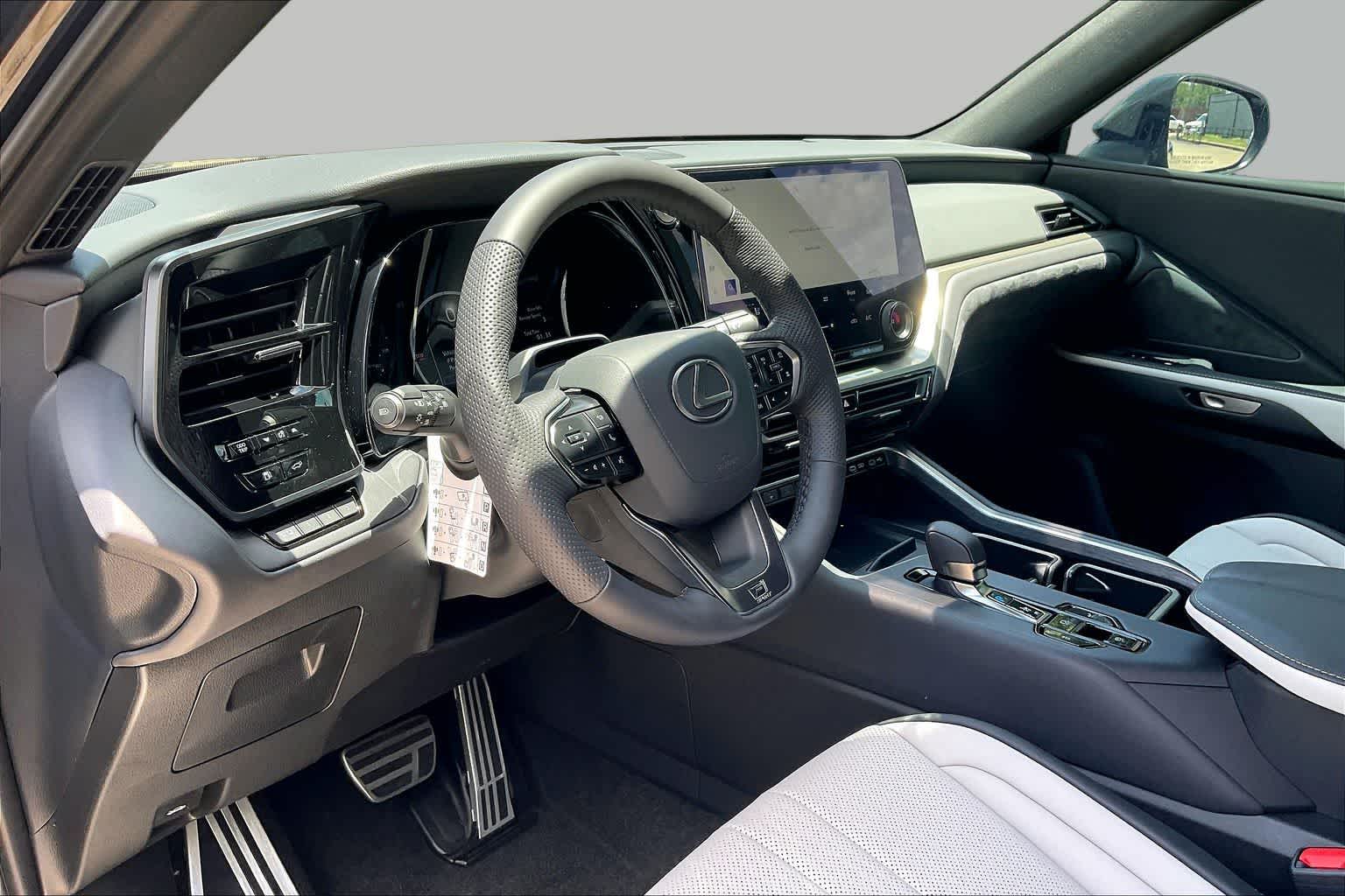 2026 Lexus TX 500h F SPORT Performance Premium - 9