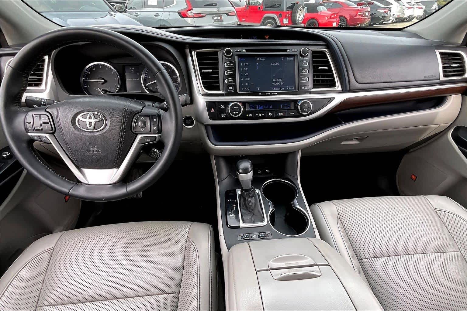 2016 Toyota Highlander Limited Blizzard Pearl at AutoNation USA Katy