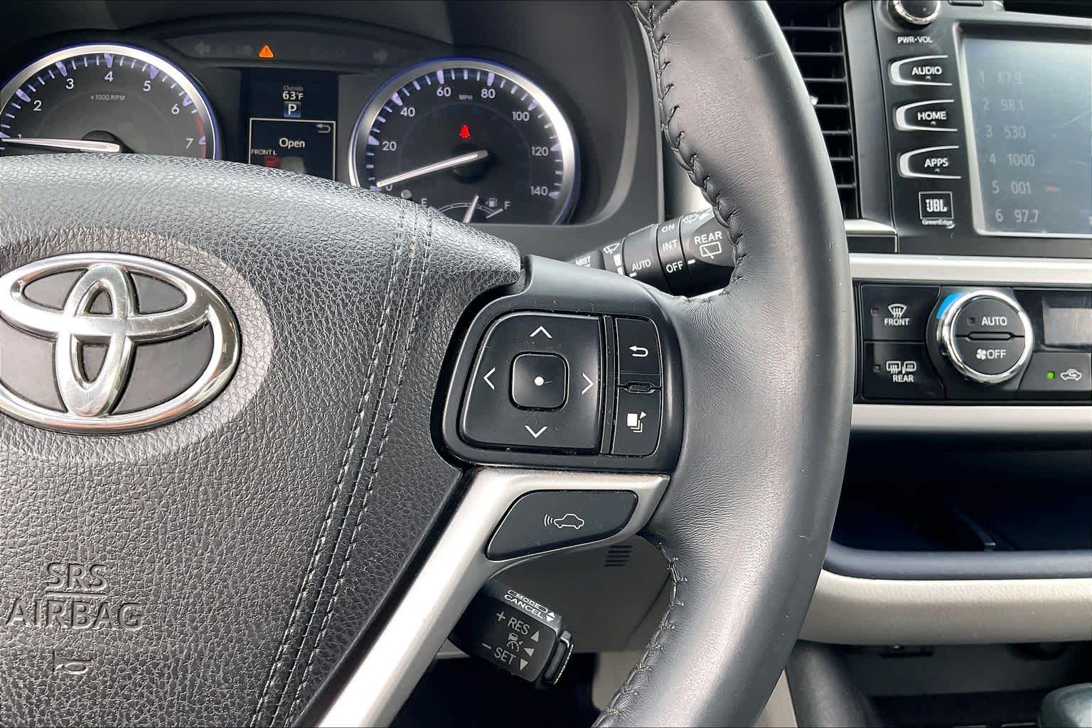 2016 Toyota Highlander Limited Blizzard Pearl at AutoNation USA Katy