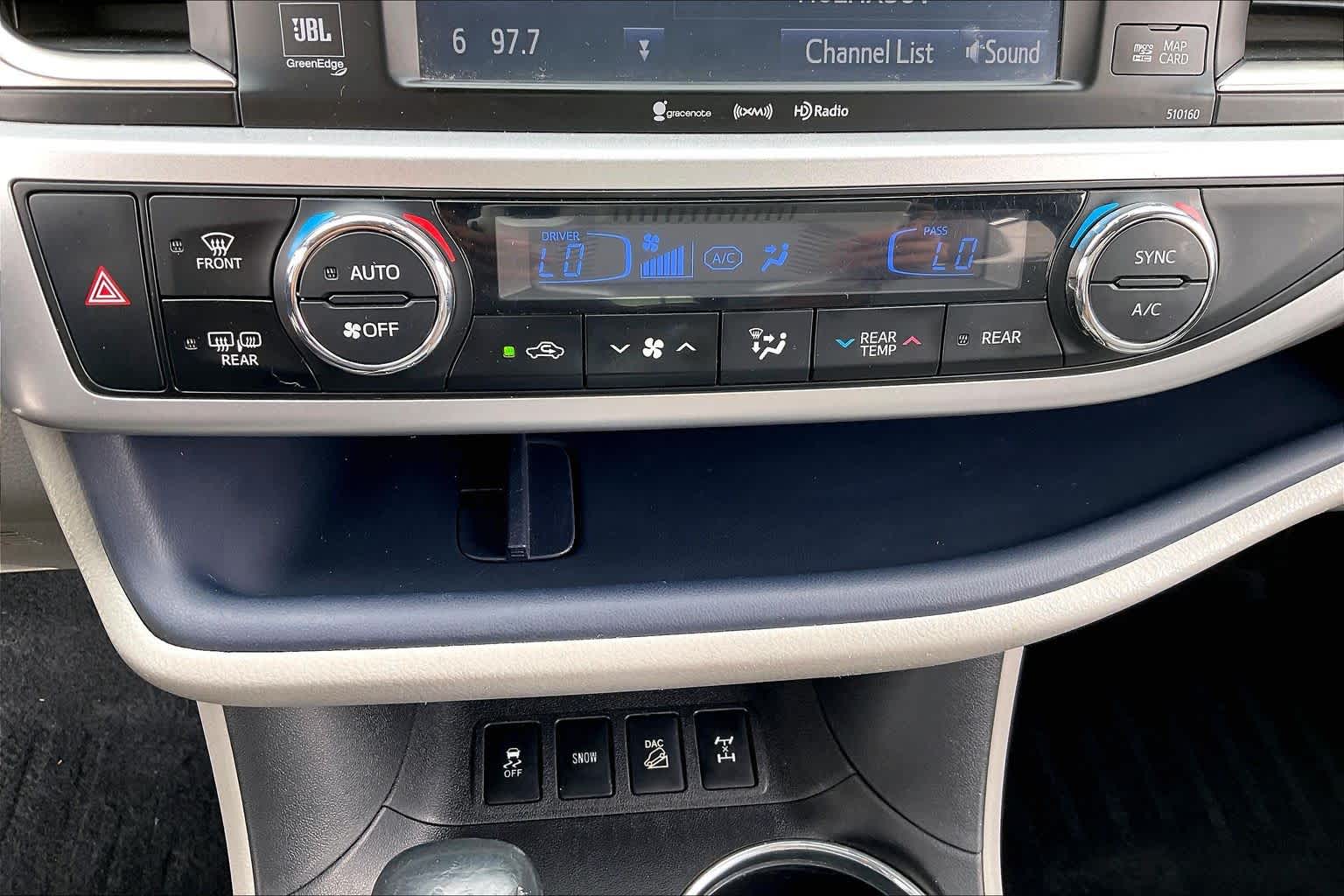 2016 Toyota Highlander Limited Blizzard Pearl at AutoNation USA Katy