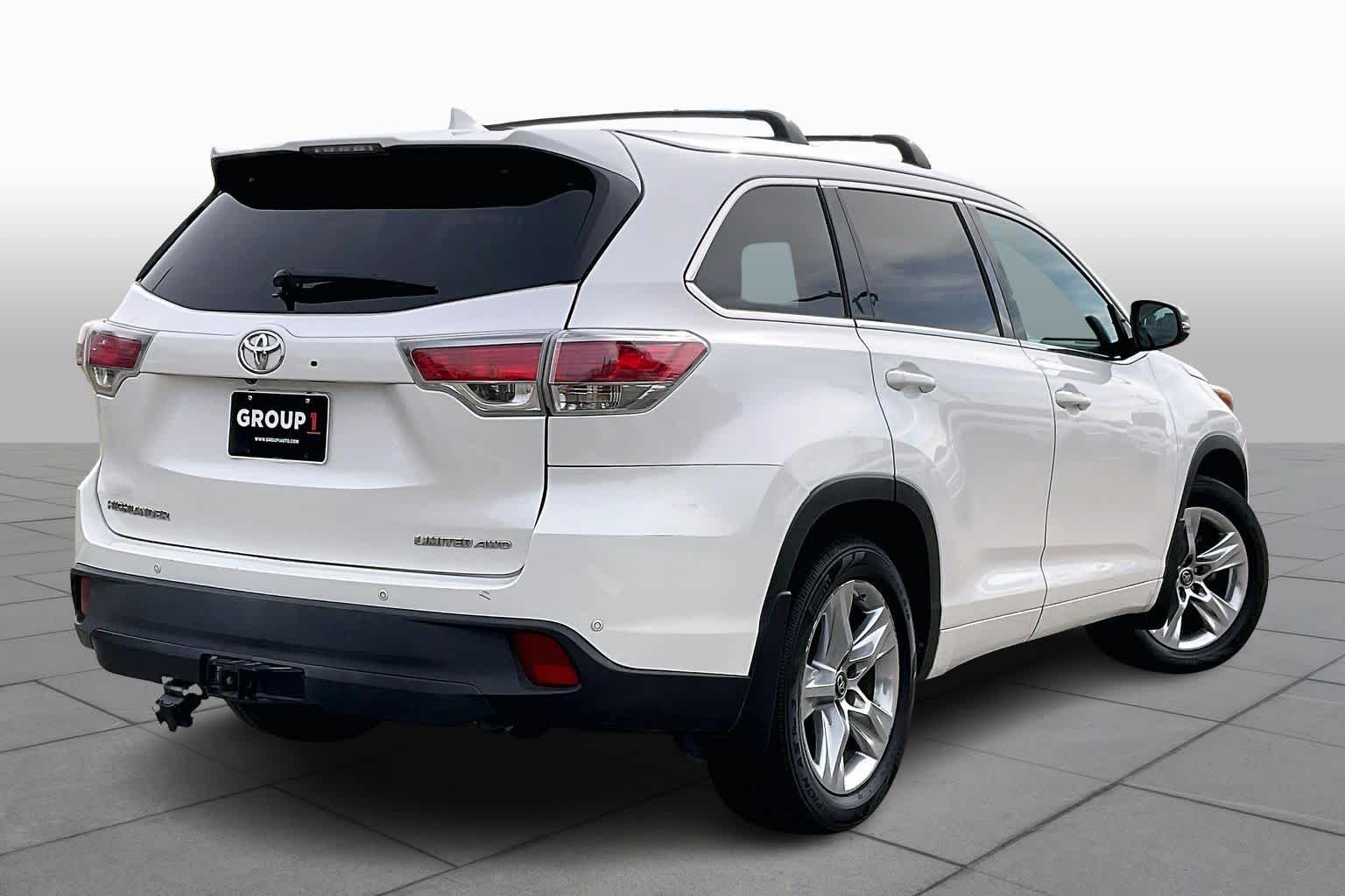 2016 Toyota Highlander Limited Blizzard Pearl at AutoNation USA Katy
