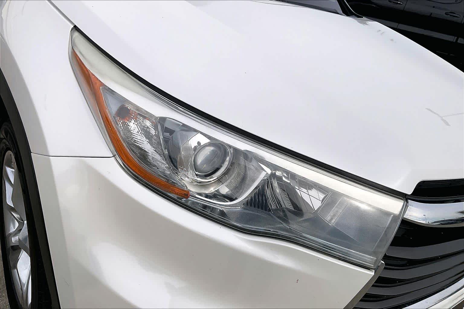 2016 Toyota Highlander Limited Blizzard Pearl at AutoNation USA Katy