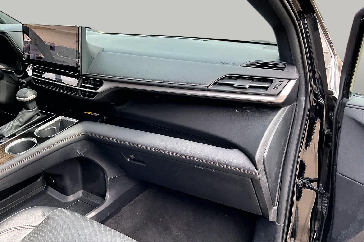 2025 Toyota Sienna photo 17 of 35