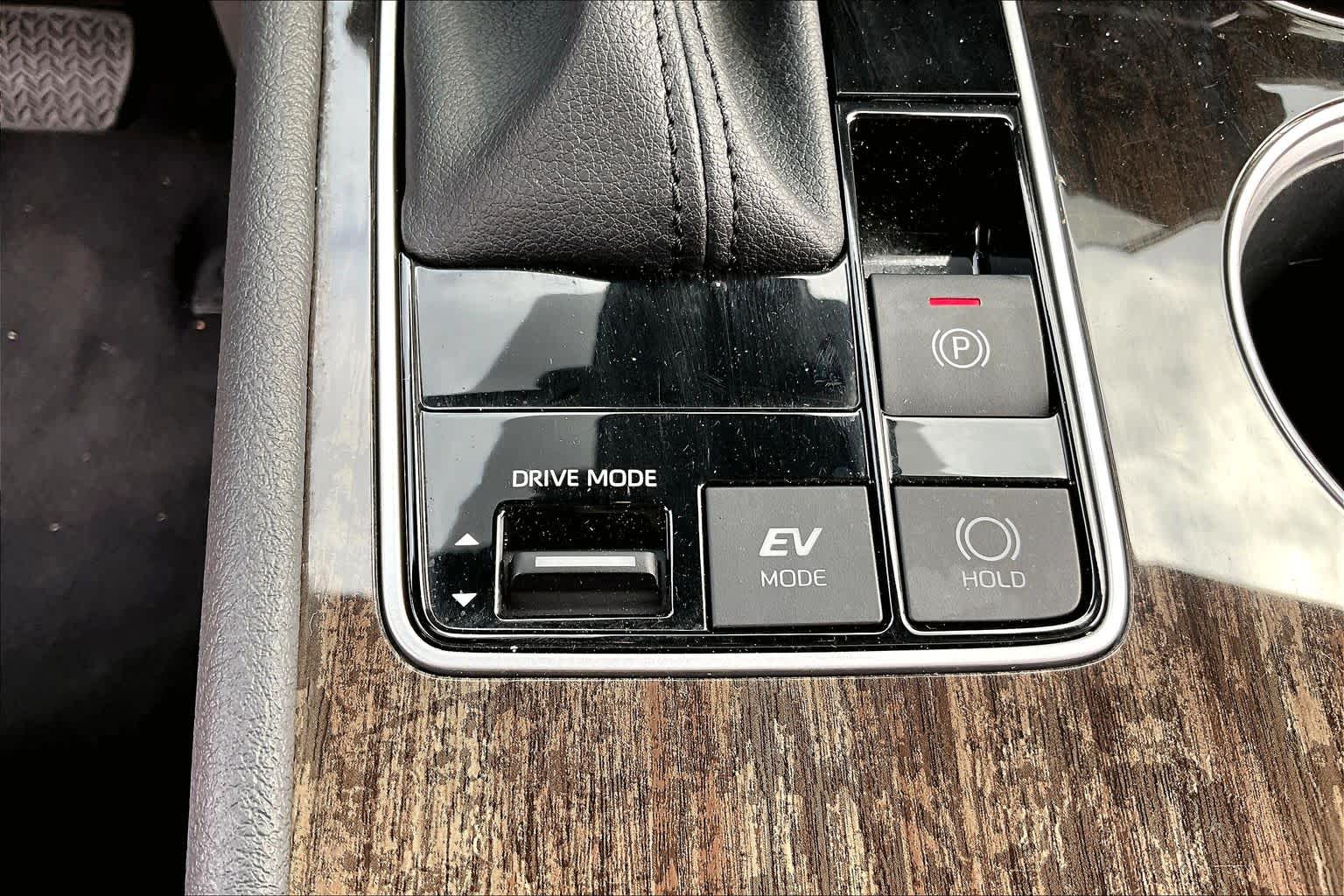 2025 Toyota Sienna photo 34 of 35