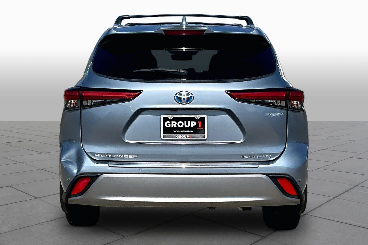 2021 Toyota Highlander photo 5 of 35
