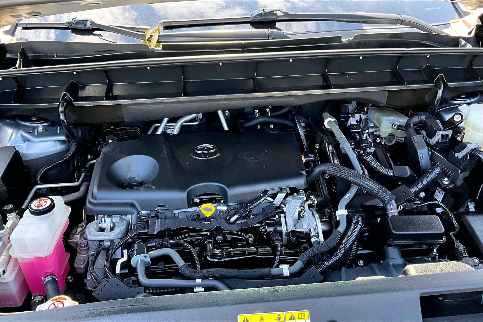 2021 Toyota Highlander photo 30 of 35