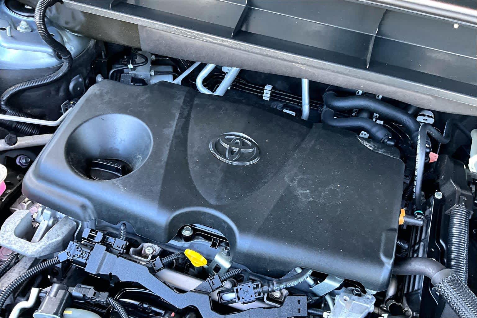 2021 Toyota Highlander photo 31 of 35
