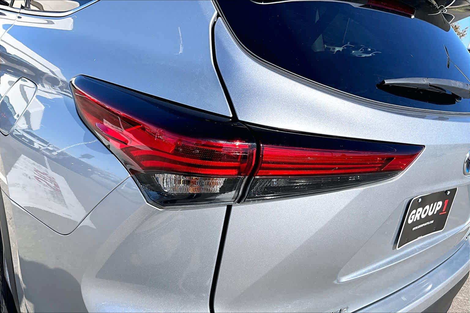 2022 Toyota Highlander Hybrid XLE Celestial Silver Metallic at AutoNation USA Katy
