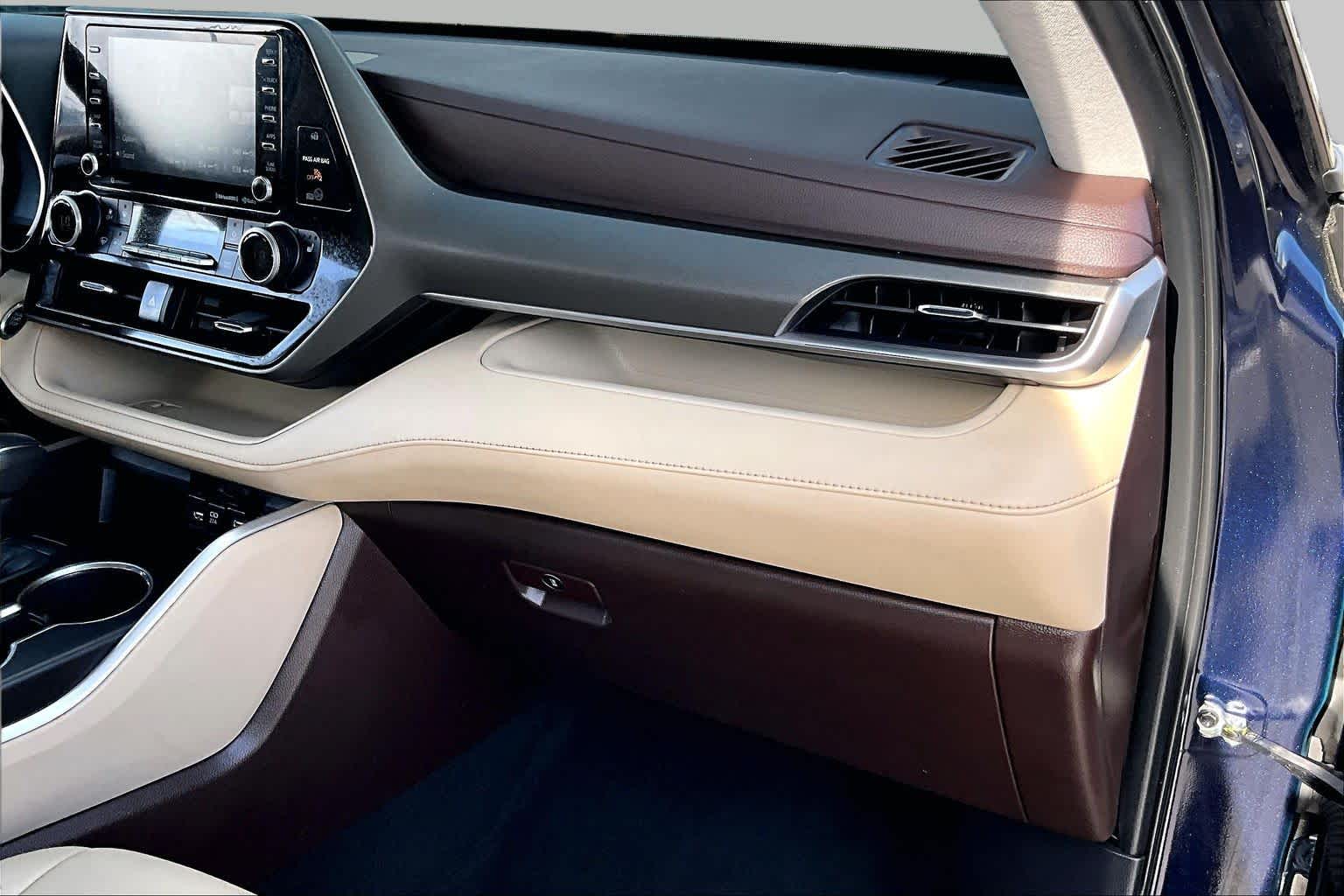 2021 Toyota Highlander XLE Blueprint at Group 1 Toyota Southwest