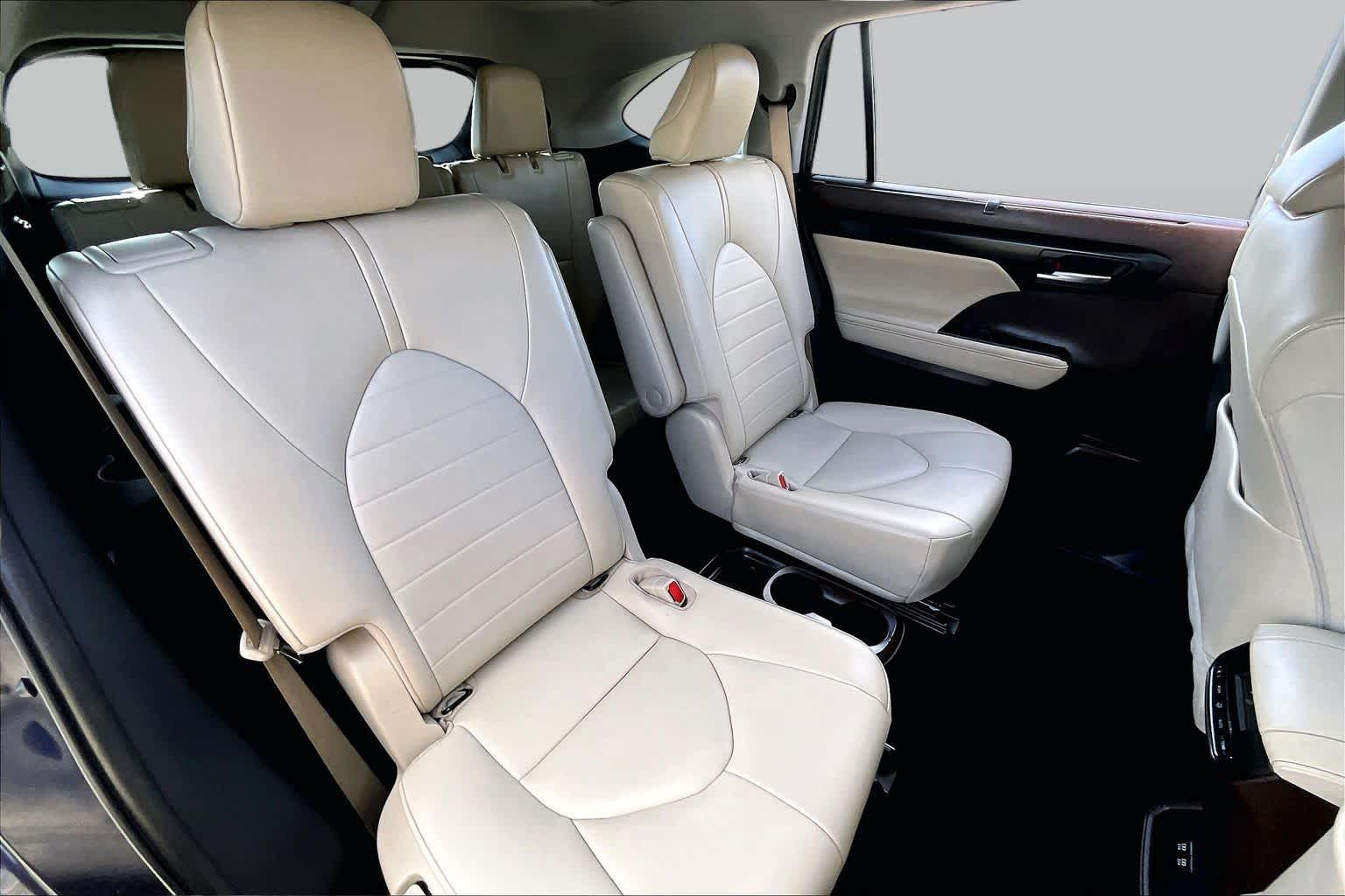 2021 Toyota Highlander XLE Blueprint at Group 1 Toyota Southwest